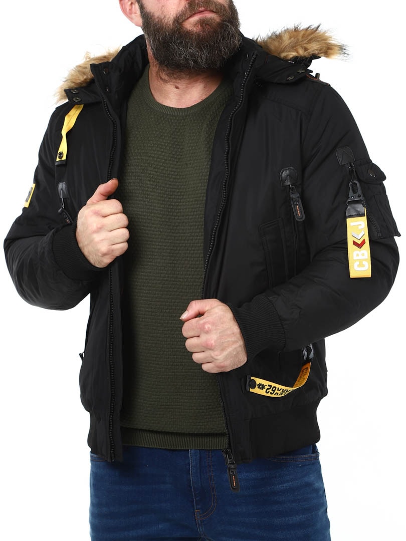 black Winterjacket with yelow details_9.jpg